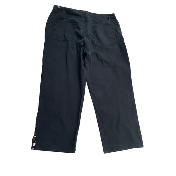 HEARTS OF PALM, SIZE 10, BLACK DENIM CAPRI WITH EMBELLISH - Picture 2 of 4